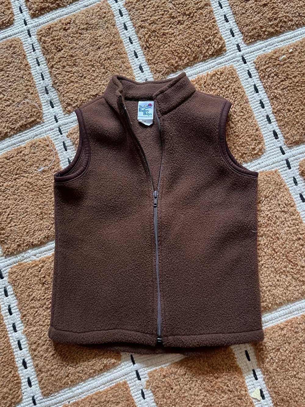 The Bailey Boys size 4T zip up fleece vest brown